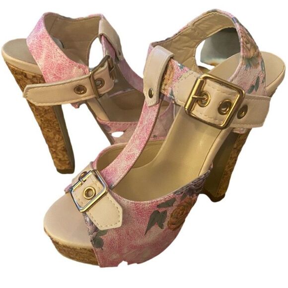 Bougie Boutique Shoes - Women’s Pink Ankle Strap & Buckled Heels